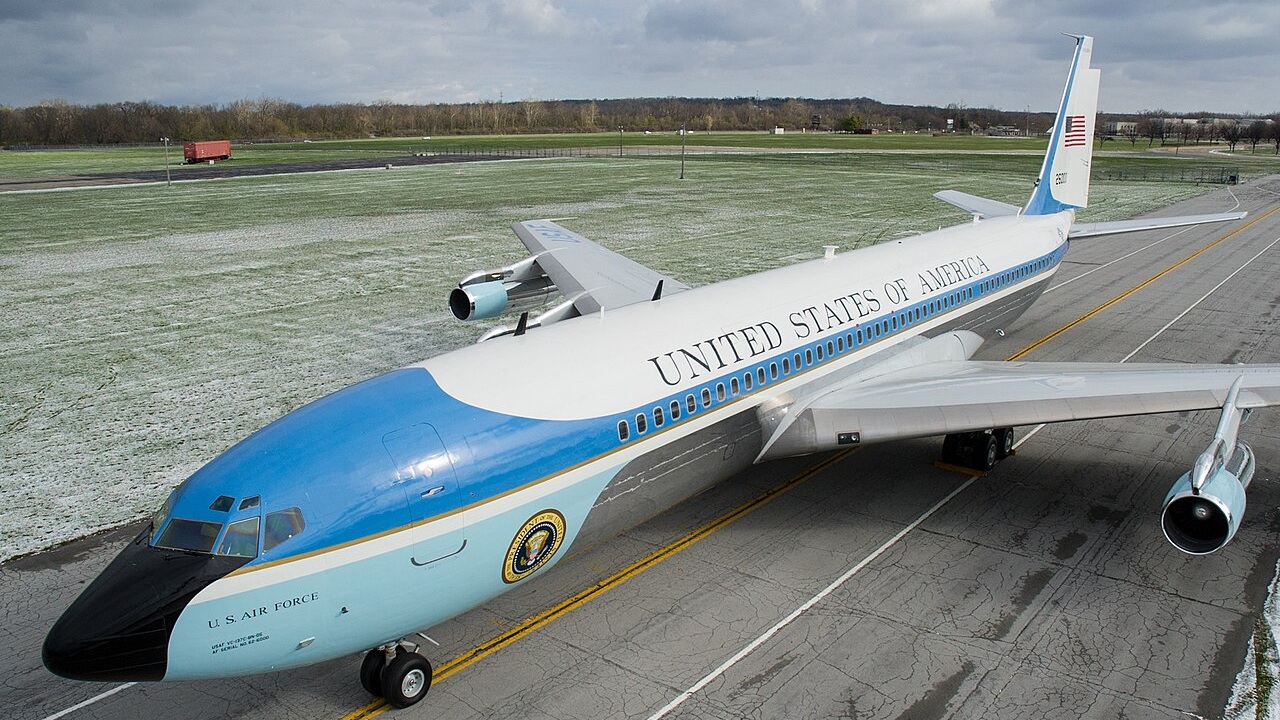 카타르의 공군은 하나의 선물이 합법적입니까?