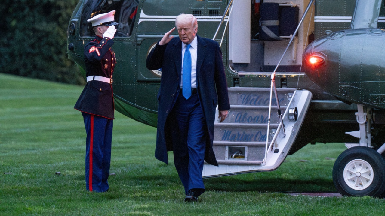 트럼프는 세계 대전을 위해 승리의 날을 만들고 싶어합니다.