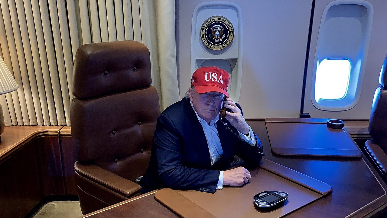 도널드 트럼프와 블라디미르 푸틴은 방금 또 다른 전화를 걸었습니다.