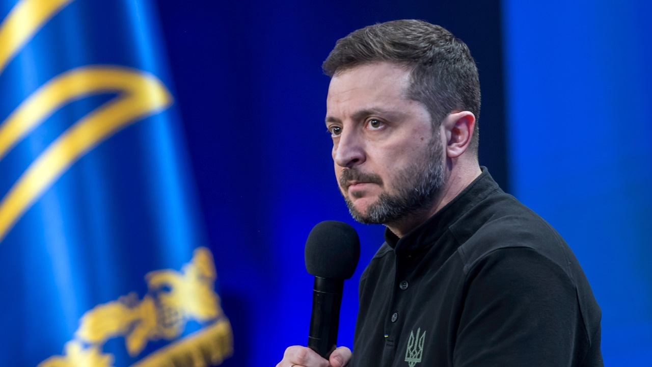 우크라이나는 트럼프의 군사 원조 일시 중지에서보고 있습니다